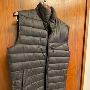 Men's Cole Haan size small black puffer vest